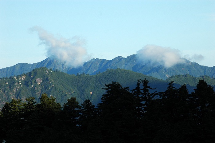 小沢平樹海ラインより、越後連山の山々を望んで（２０２５年９月１２日）。