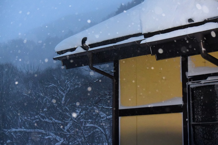 これから寒さ本番の２月を迎える頃、東の山々を望んで（２０２６年１月２６日）。